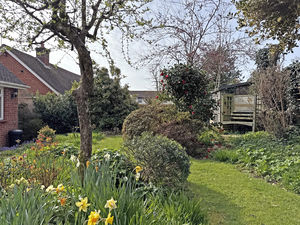 Photo 16- click for photo gallery